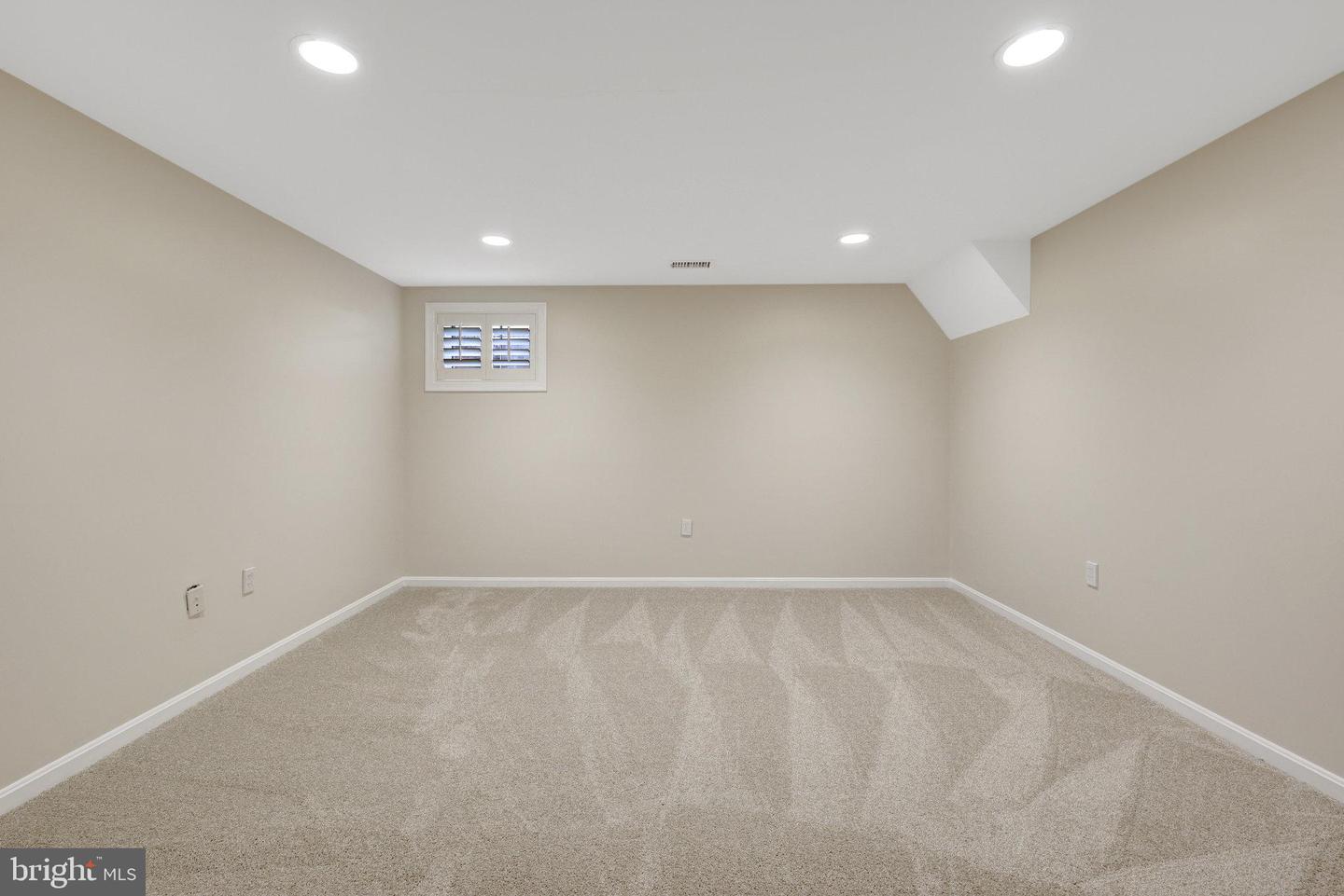 9513 SCARAB ST, VIENNA, Virginia 22182, 5 Bedrooms Bedrooms, ,3 BathroomsBathrooms,Residential,For sale,9513 SCARAB ST,VAFX2254410 MLS # VAFX2254410