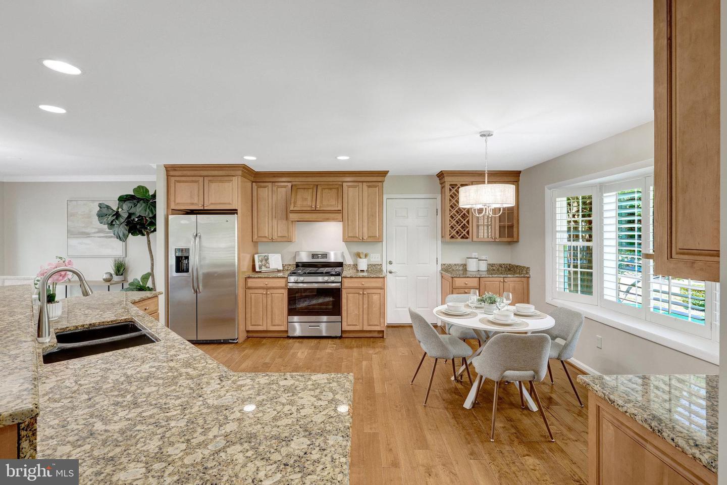 9513 SCARAB ST, VIENNA, Virginia 22182, 5 Bedrooms Bedrooms, ,3 BathroomsBathrooms,Residential,For sale,9513 SCARAB ST,VAFX2254410 MLS # VAFX2254410