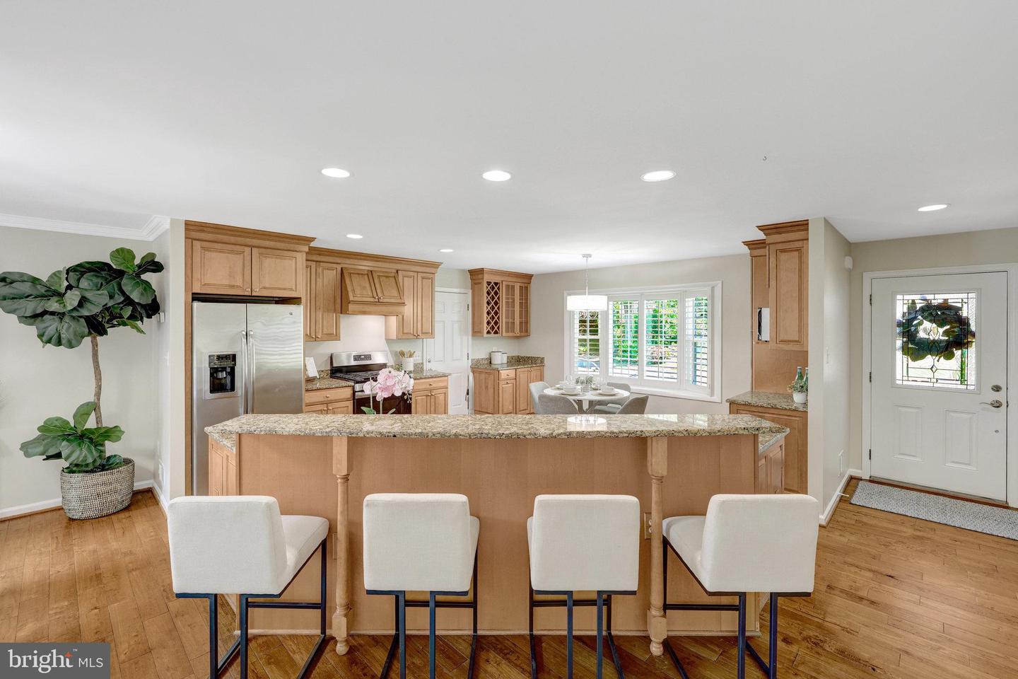 9513 SCARAB ST, VIENNA, Virginia 22182, 5 Bedrooms Bedrooms, ,3 BathroomsBathrooms,Residential,For sale,9513 SCARAB ST,VAFX2254410 MLS # VAFX2254410