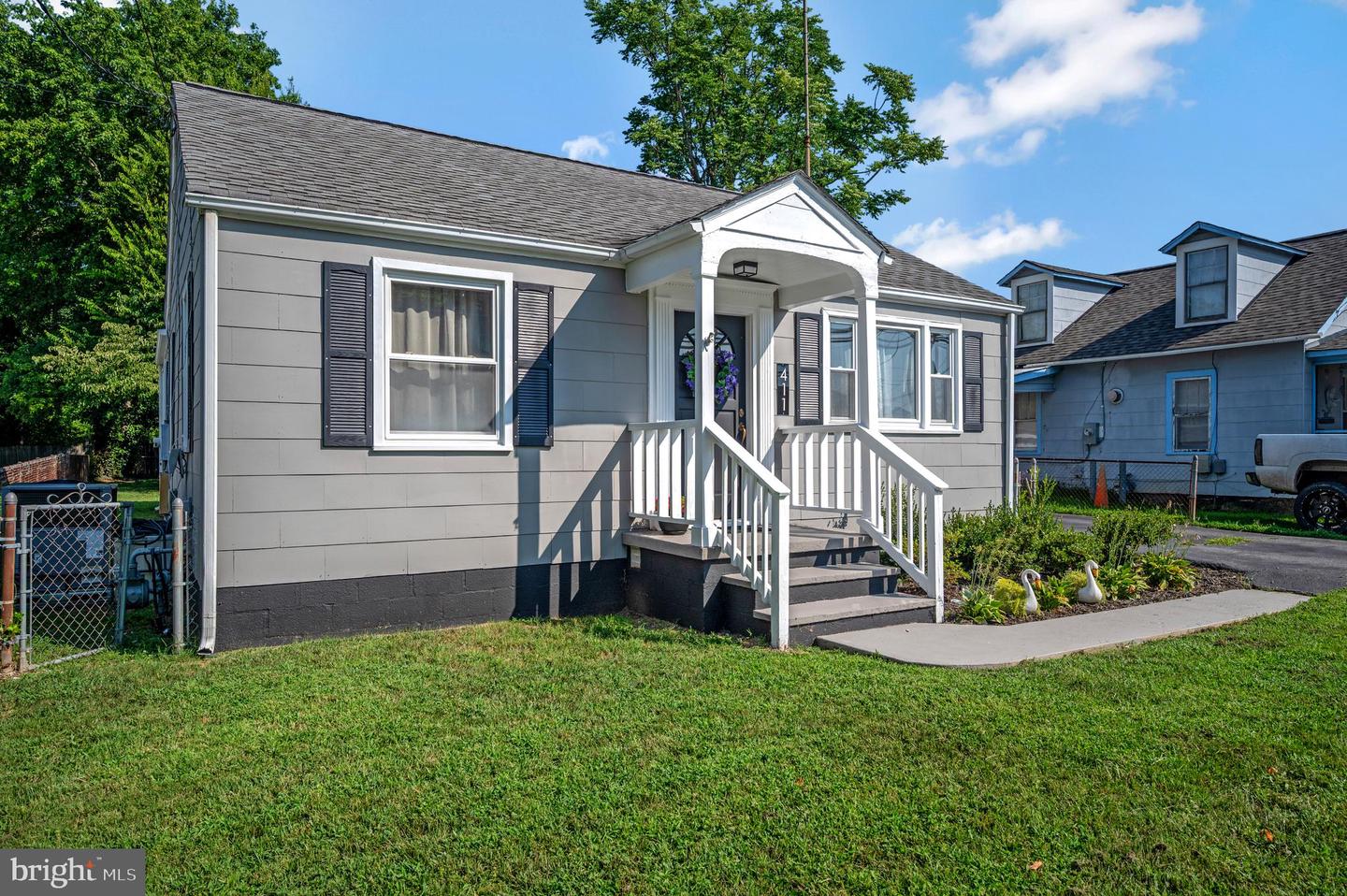 411 PRATT ST, FREDERICKSBURG, Virginia 22405, 2 Bedrooms Bedrooms, ,1 BathroomBathrooms,Residential,For sale,411 PRATT ST,VAST2040644 MLS # VAST2040644