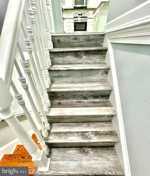 406 W MAPLE AVE, STERLING, Virginia 20164, 6 Bedrooms Bedrooms, ,2 BathroomsBathrooms,Residential,For sale,406 W MAPLE AVE,VALO2102046 MLS # VALO2102046