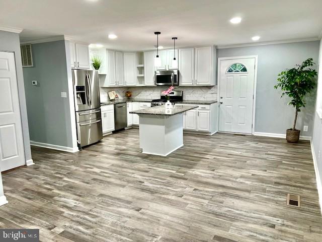 406 W MAPLE AVE, STERLING, Virginia 20164, 6 Bedrooms Bedrooms, ,2 BathroomsBathrooms,Residential,For sale,406 W MAPLE AVE,VALO2102046 MLS # VALO2102046