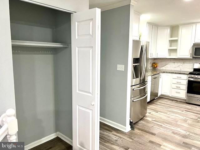 406 W MAPLE AVE, STERLING, Virginia 20164, 6 Bedrooms Bedrooms, ,2 BathroomsBathrooms,Residential,For sale,406 W MAPLE AVE,VALO2102046 MLS # VALO2102046