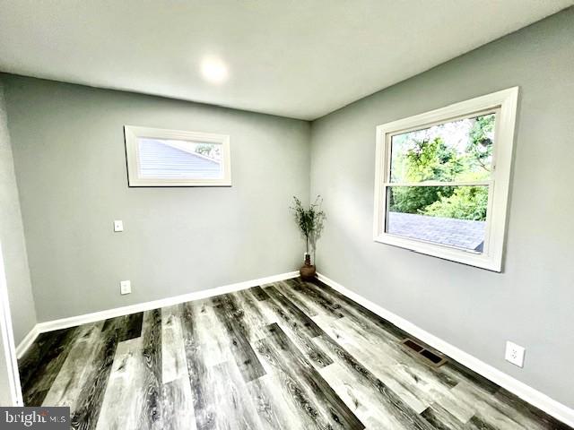 406 W MAPLE AVE, STERLING, Virginia 20164, 6 Bedrooms Bedrooms, ,2 BathroomsBathrooms,Residential,For sale,406 W MAPLE AVE,VALO2102046 MLS # VALO2102046
