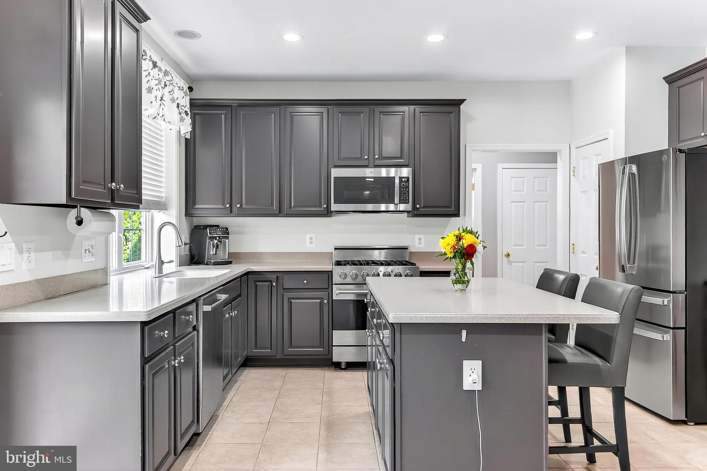 8189 DOUGLAS FIR DR, LORTON, Virginia 22079, 4 Bedrooms Bedrooms, ,3 BathroomsBathrooms,Residential,For sale,8189 DOUGLAS FIR DR,VAFX2257190 MLS # VAFX2257190