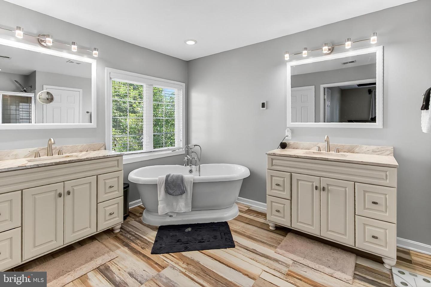 8189 DOUGLAS FIR DR, LORTON, Virginia 22079, 4 Bedrooms Bedrooms, ,3 BathroomsBathrooms,Residential,For sale,8189 DOUGLAS FIR DR,VAFX2257190 MLS # VAFX2257190