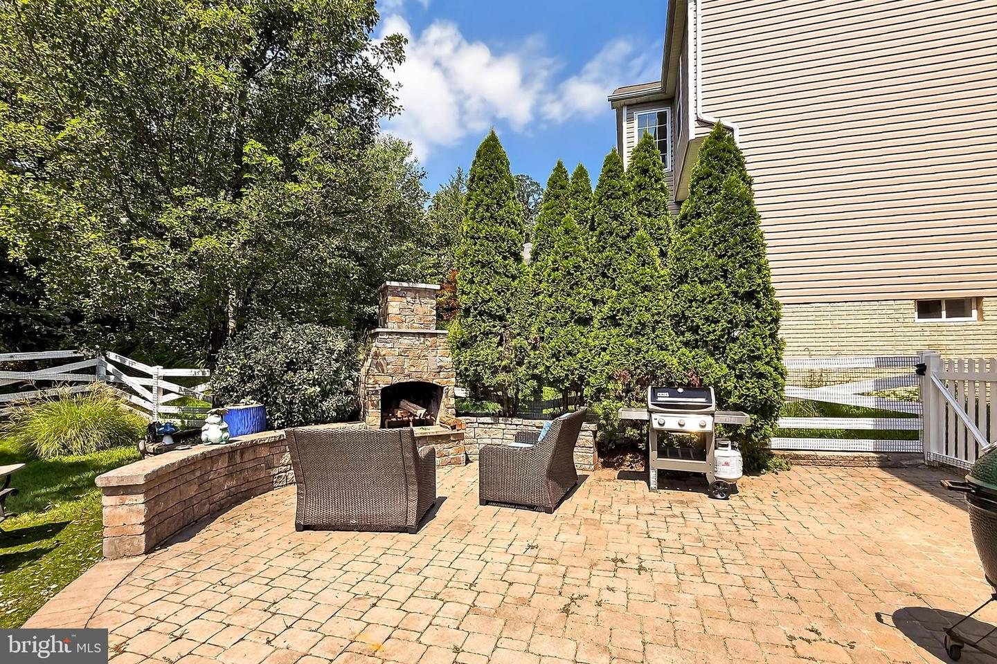 8189 DOUGLAS FIR DR, LORTON, Virginia 22079, 4 Bedrooms Bedrooms, ,3 BathroomsBathrooms,Residential,For sale,8189 DOUGLAS FIR DR,VAFX2257190 MLS # VAFX2257190