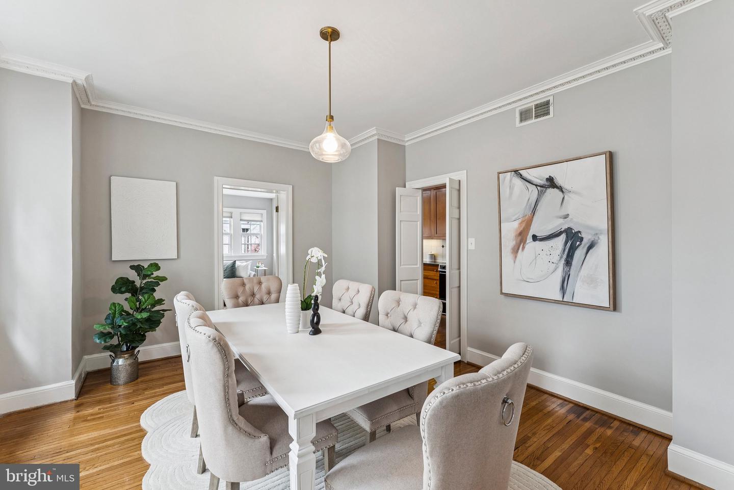 2913 CATHEDRAL AVE NW, WASHINGTON, District Of Columbia 20008, 4 Bedrooms Bedrooms, ,2 BathroomsBathrooms,Residential,For sale,2913 CATHEDRAL AVE NW,DCDC2211792 MLS # DCDC2211792