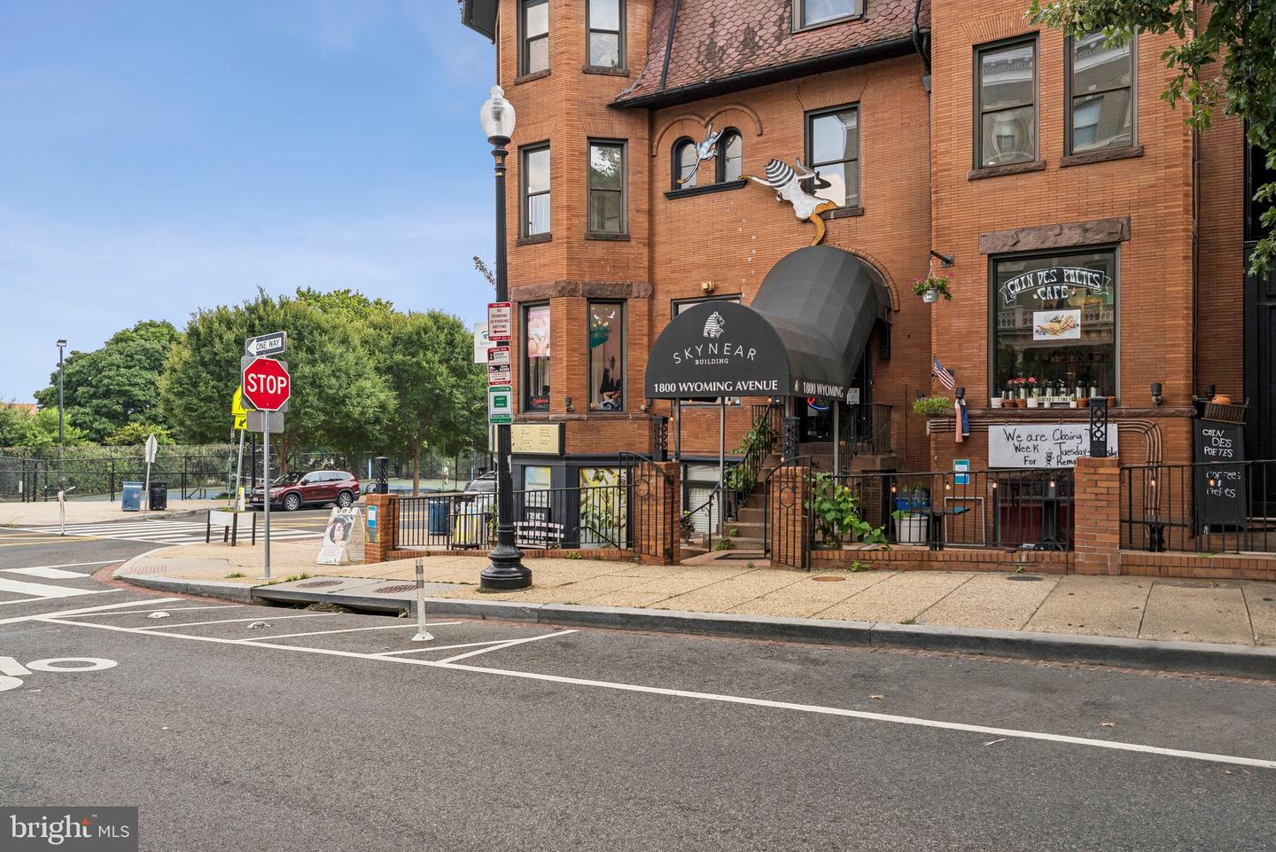 2913 CATHEDRAL AVE NW, WASHINGTON, District Of Columbia 20008, 4 Bedrooms Bedrooms, ,2 BathroomsBathrooms,Residential,For sale,2913 CATHEDRAL AVE NW,DCDC2211792 MLS # DCDC2211792