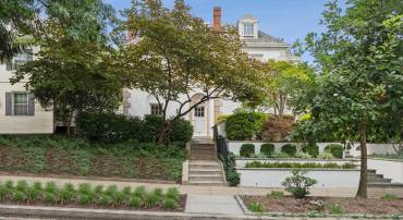 2913 CATHEDRAL AVE NW, WASHINGTON, District Of Columbia 20008, 4 Bedrooms Bedrooms, ,2 BathroomsBathrooms,Residential,For sale,2913 CATHEDRAL AVE NW,DCDC2211792 MLS # DCDC2211792
