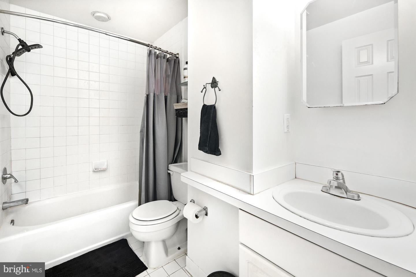 1621 T ST NW #207, WASHINGTON, District Of Columbia 20009, 1 Bedroom Bedrooms, ,1 BathroomBathrooms,Residential,For sale,1621 T ST NW #207,DCDC2212280 MLS # DCDC2212280