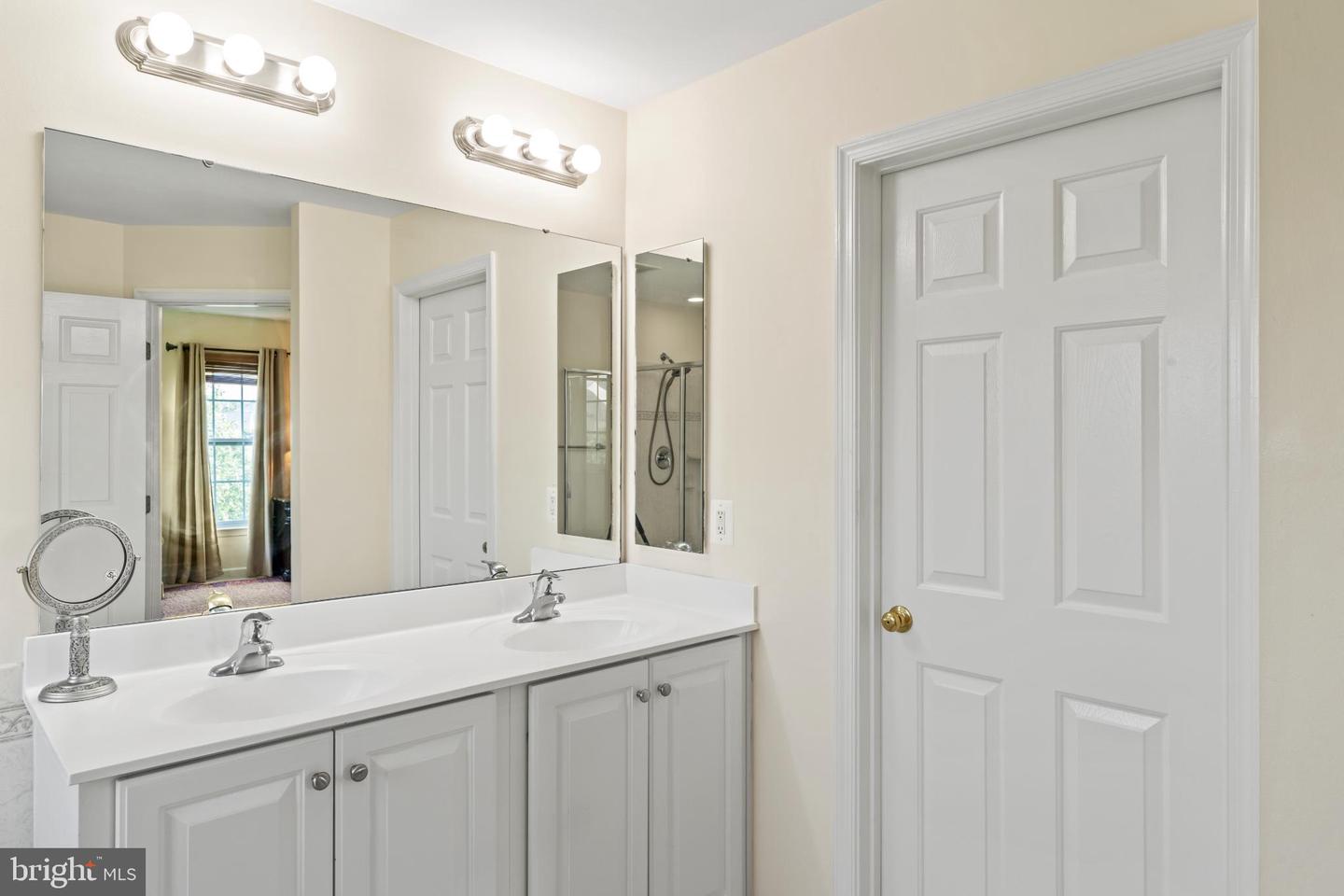 25445 ELM TER, ALDIE, Virginia 20105, 3 Bedrooms Bedrooms, 13 Rooms Rooms,3 BathroomsBathrooms,Residential,For sale,25445 ELM TER,VALO2103346 MLS # VALO2103346