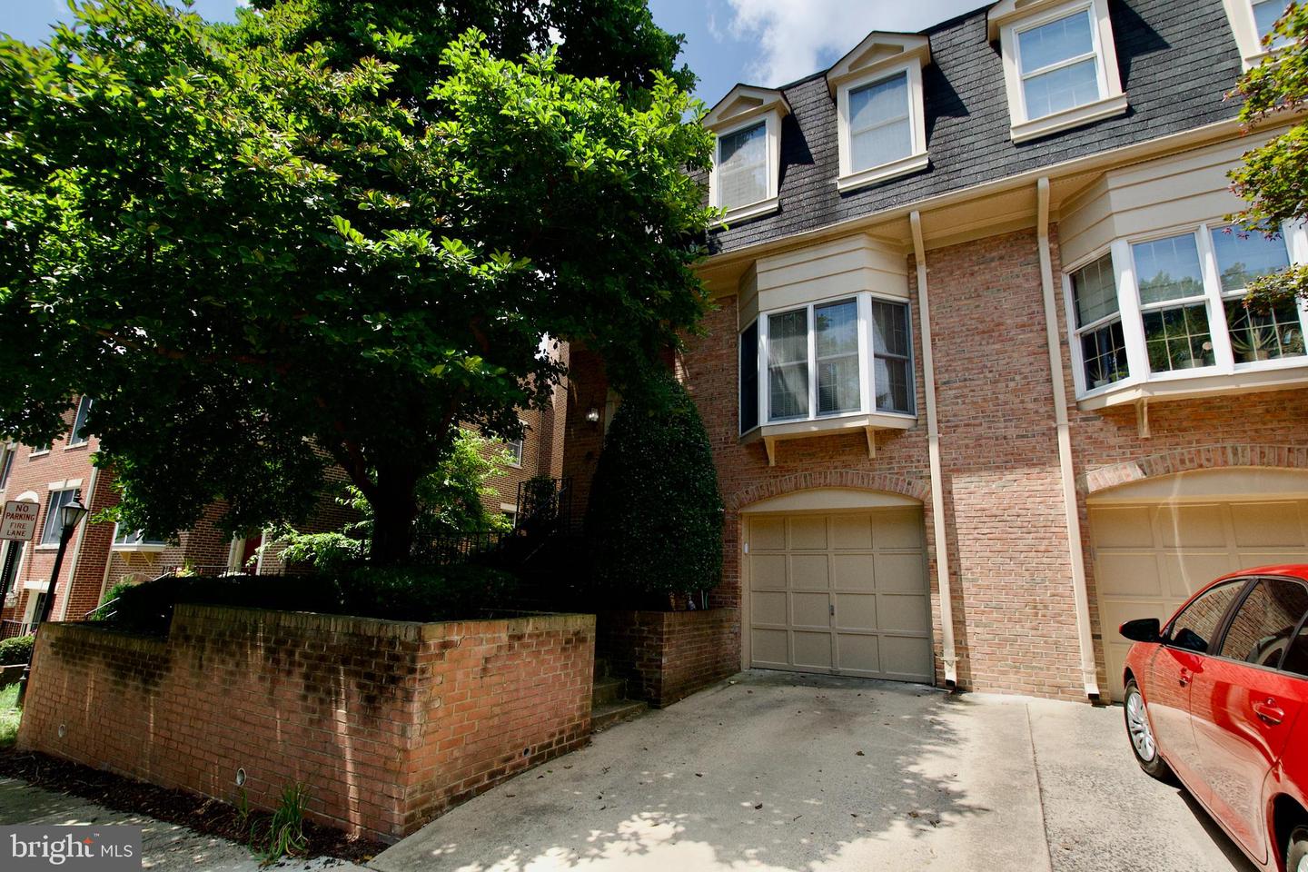 274 GRETNA GREEN CT #43, ALEXANDRIA, Virginia 22304, 3 Bedrooms Bedrooms, ,2 BathroomsBathrooms,Residential,For sale,274 GRETNA GREEN CT #43,VAAX2048010 MLS # VAAX2048010