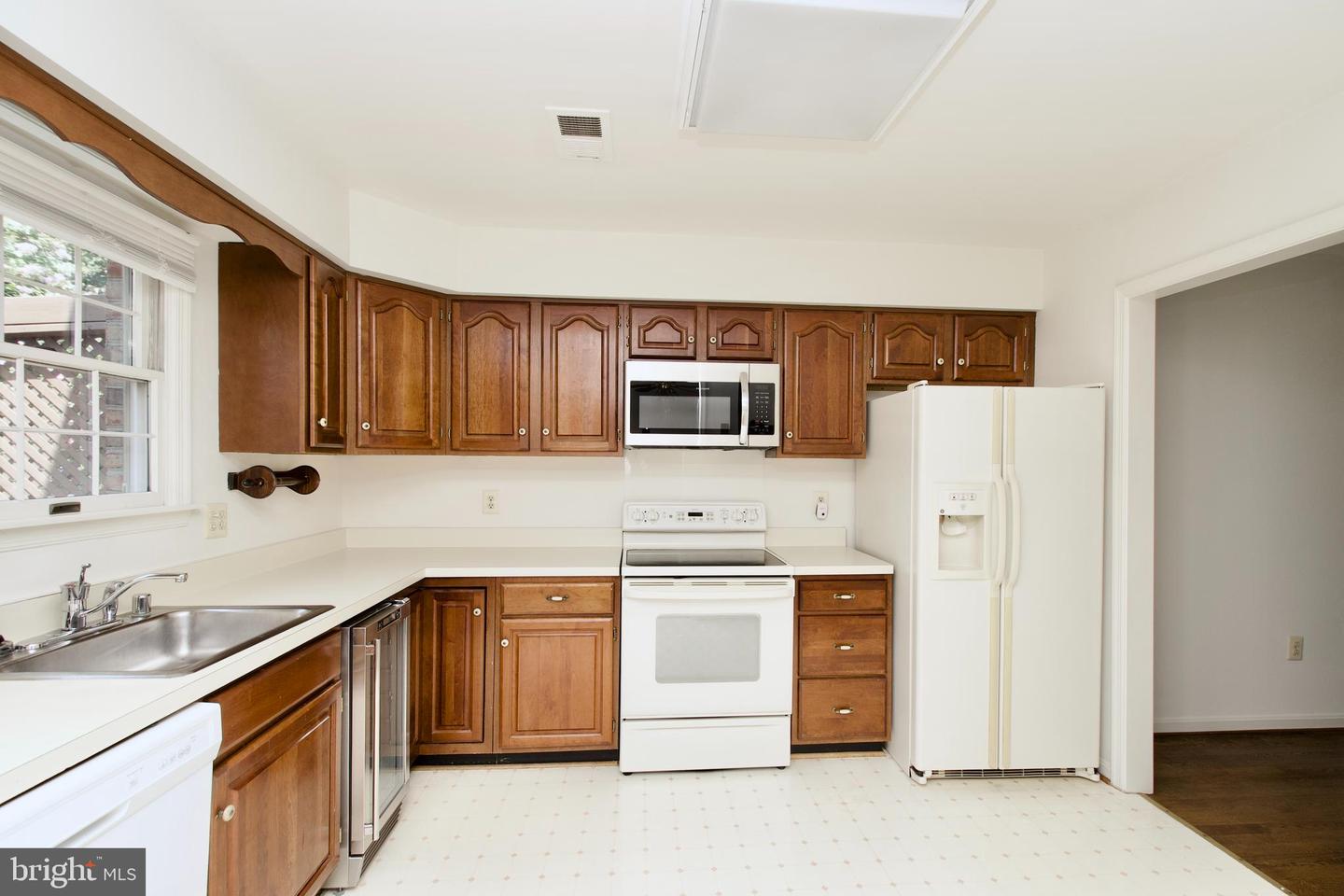 274 GRETNA GREEN CT #43, ALEXANDRIA, Virginia 22304, 3 Bedrooms Bedrooms, ,2 BathroomsBathrooms,Residential,For sale,274 GRETNA GREEN CT #43,VAAX2048010 MLS # VAAX2048010