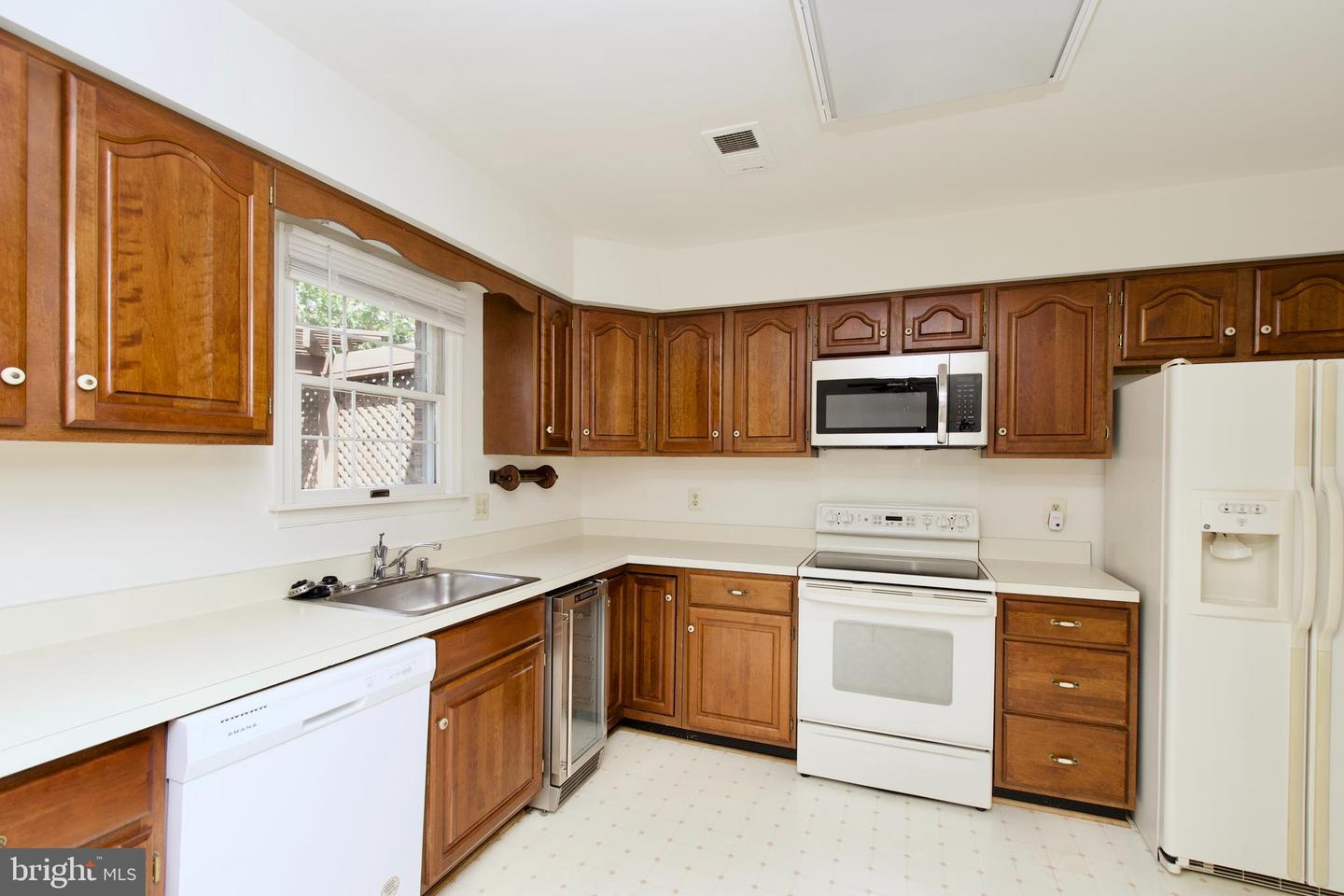 274 GRETNA GREEN CT #43, ALEXANDRIA, Virginia 22304, 3 Bedrooms Bedrooms, ,2 BathroomsBathrooms,Residential,For sale,274 GRETNA GREEN CT #43,VAAX2048010 MLS # VAAX2048010