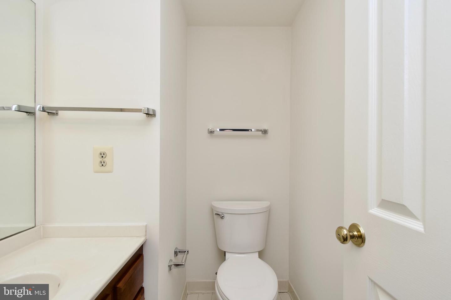 274 GRETNA GREEN CT #43, ALEXANDRIA, Virginia 22304, 3 Bedrooms Bedrooms, ,2 BathroomsBathrooms,Residential,For sale,274 GRETNA GREEN CT #43,VAAX2048010 MLS # VAAX2048010