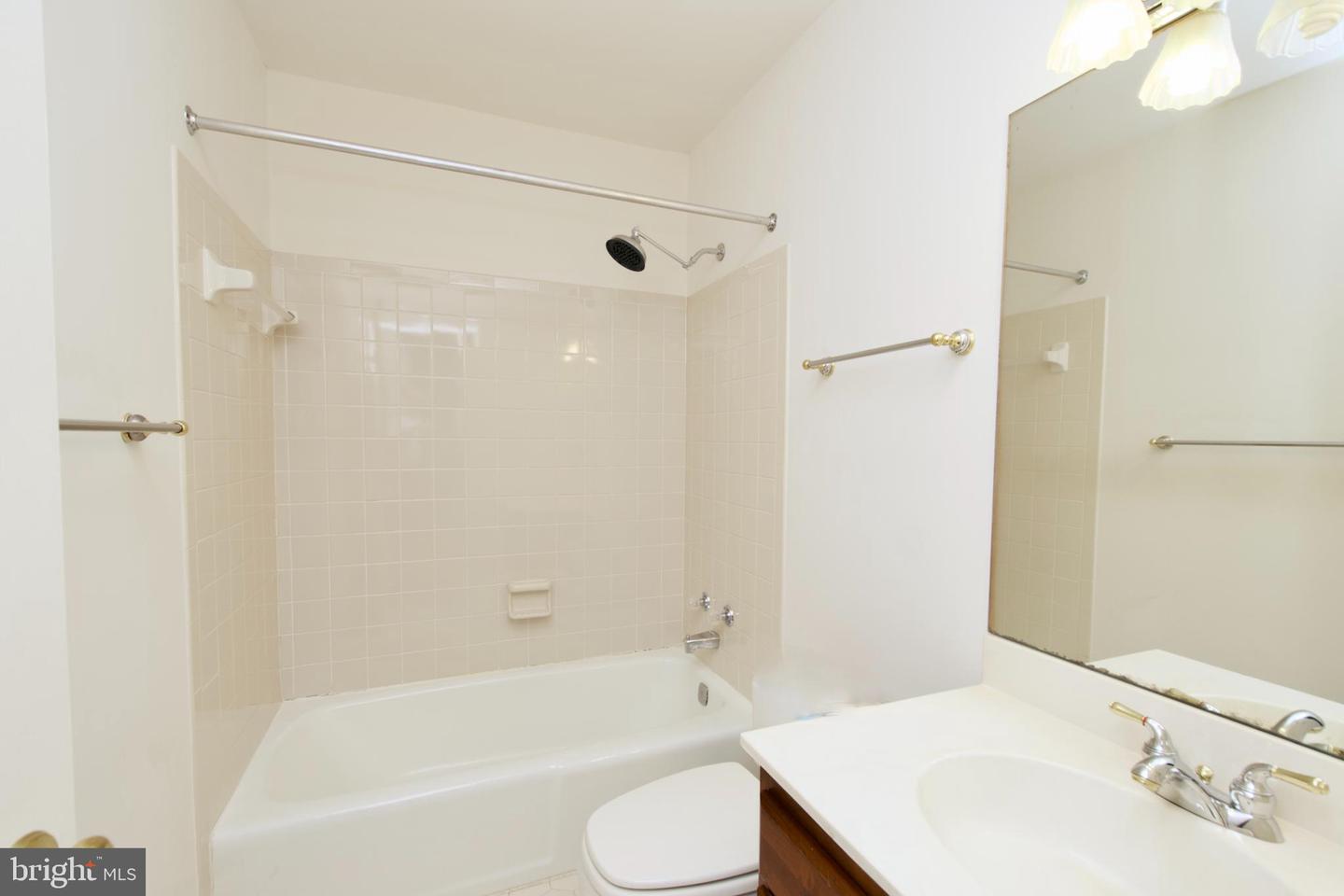 274 GRETNA GREEN CT #43, ALEXANDRIA, Virginia 22304, 3 Bedrooms Bedrooms, ,2 BathroomsBathrooms,Residential,For sale,274 GRETNA GREEN CT #43,VAAX2048010 MLS # VAAX2048010