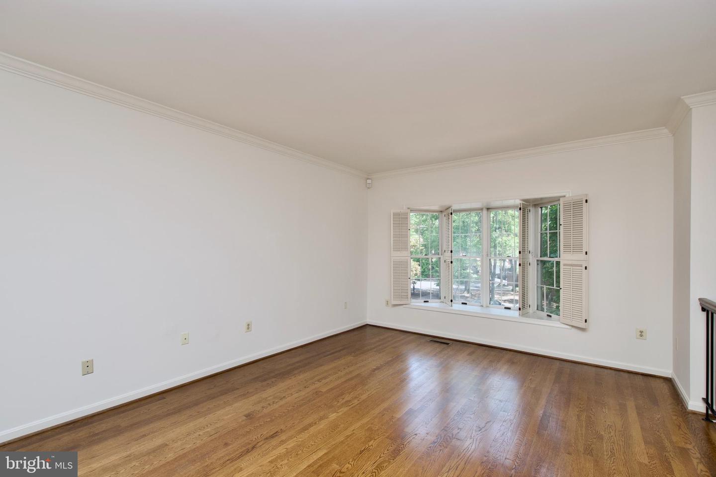 274 GRETNA GREEN CT #43, ALEXANDRIA, Virginia 22304, 3 Bedrooms Bedrooms, ,2 BathroomsBathrooms,Residential,For sale,274 GRETNA GREEN CT #43,VAAX2048010 MLS # VAAX2048010