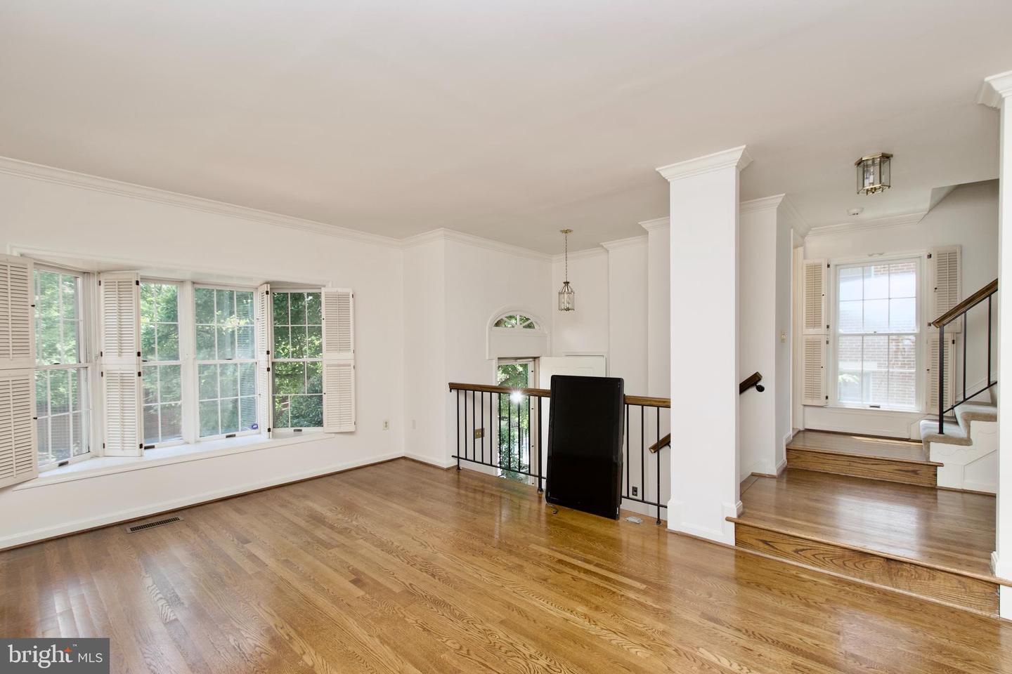 274 GRETNA GREEN CT #43, ALEXANDRIA, Virginia 22304, 3 Bedrooms Bedrooms, ,2 BathroomsBathrooms,Residential,For sale,274 GRETNA GREEN CT #43,VAAX2048010 MLS # VAAX2048010