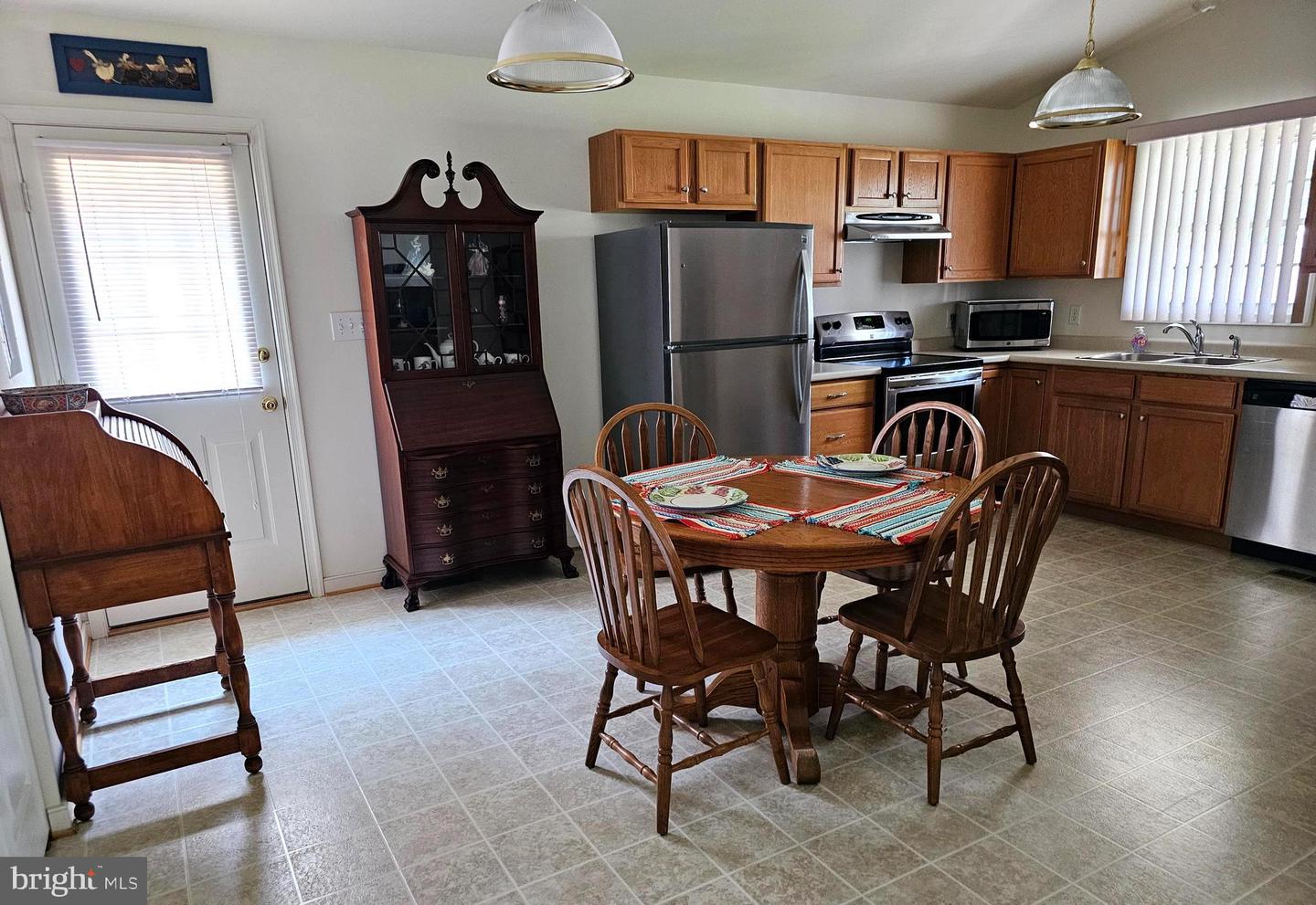 1208 BANCROFT AVE, COLONIAL BEACH, Virginia 22443, 3 Bedrooms Bedrooms, 5 Rooms Rooms,2 BathroomsBathrooms,Residential,For sale,1208 BANCROFT AVE,VAWE2009406 MLS # VAWE2009406