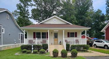 1208 BANCROFT AVE, COLONIAL BEACH, Virginia 22443, 3 Bedrooms Bedrooms, 5 Rooms Rooms,2 BathroomsBathrooms,Residential,For sale,1208 BANCROFT AVE,VAWE2009406 MLS # VAWE2009406