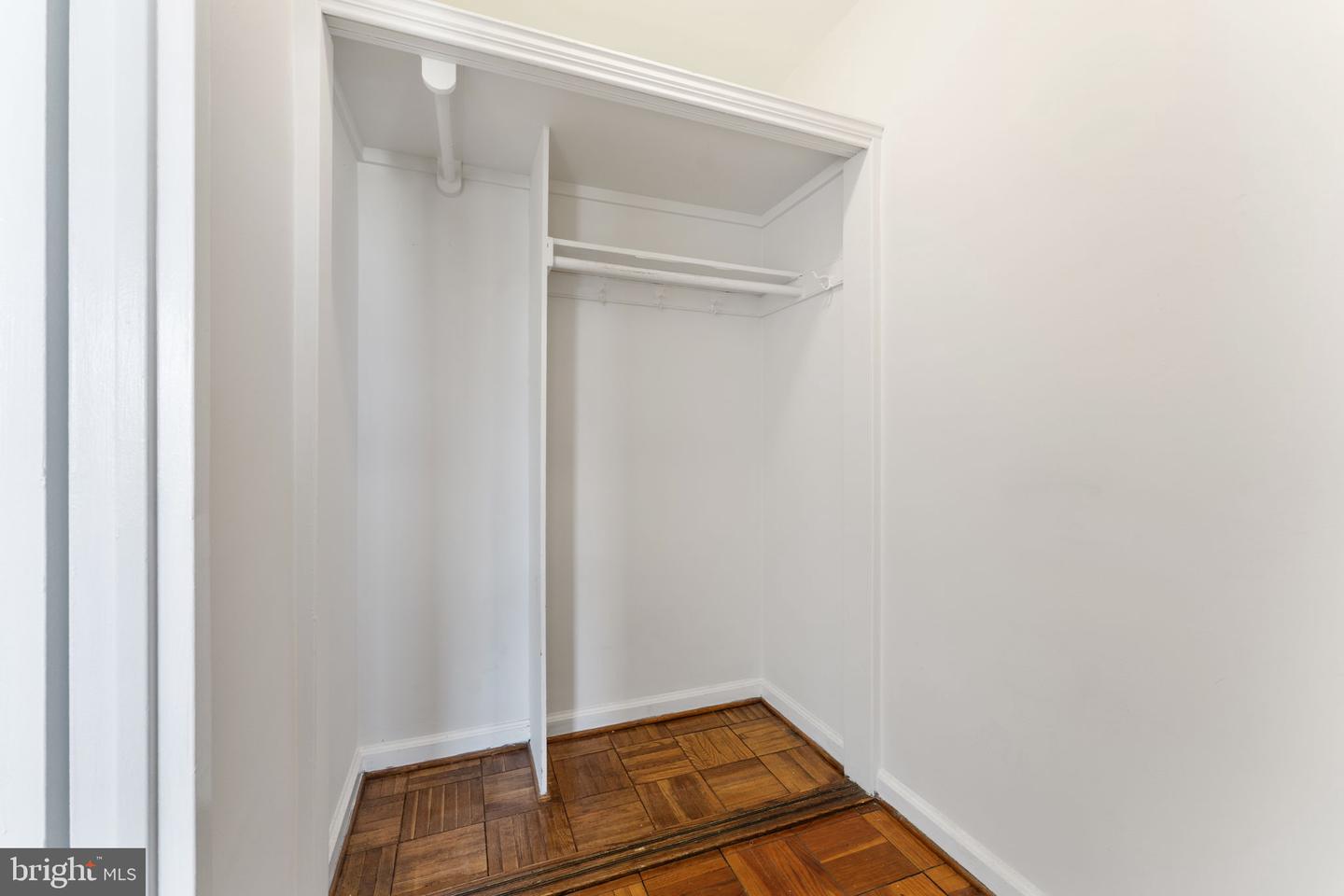 1 SCOTT CIR NW #807, WASHINGTON, District Of Columbia 20036, 1 Bedroom Bedrooms, ,1 BathroomBathrooms,Residential,For sale,1 SCOTT CIR NW #807,DCDC2212868 MLS # DCDC2212868