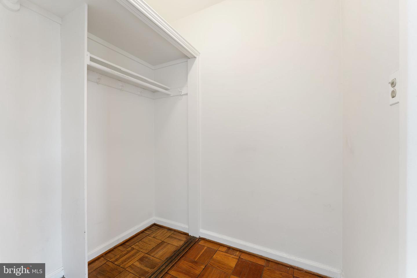 1 SCOTT CIR NW #807, WASHINGTON, District Of Columbia 20036, 1 Bedroom Bedrooms, ,1 BathroomBathrooms,Residential,For sale,1 SCOTT CIR NW #807,DCDC2212868 MLS # DCDC2212868