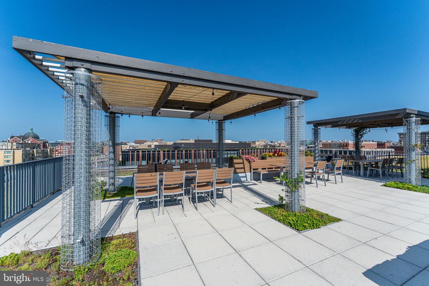 1 SCOTT CIR NW #807, WASHINGTON, District Of Columbia 20036, 1 Bedroom Bedrooms, ,1 BathroomBathrooms,Residential,For sale,1 SCOTT CIR NW #807,DCDC2212868 MLS # DCDC2212868