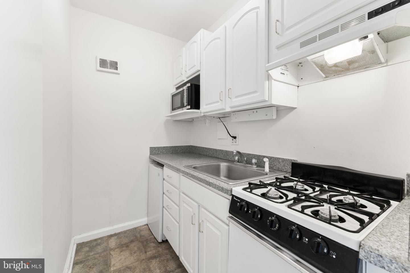 1 SCOTT CIR NW #807, WASHINGTON, District Of Columbia 20036, 1 Bedroom Bedrooms, ,1 BathroomBathrooms,Residential,For sale,1 SCOTT CIR NW #807,DCDC2212868 MLS # DCDC2212868