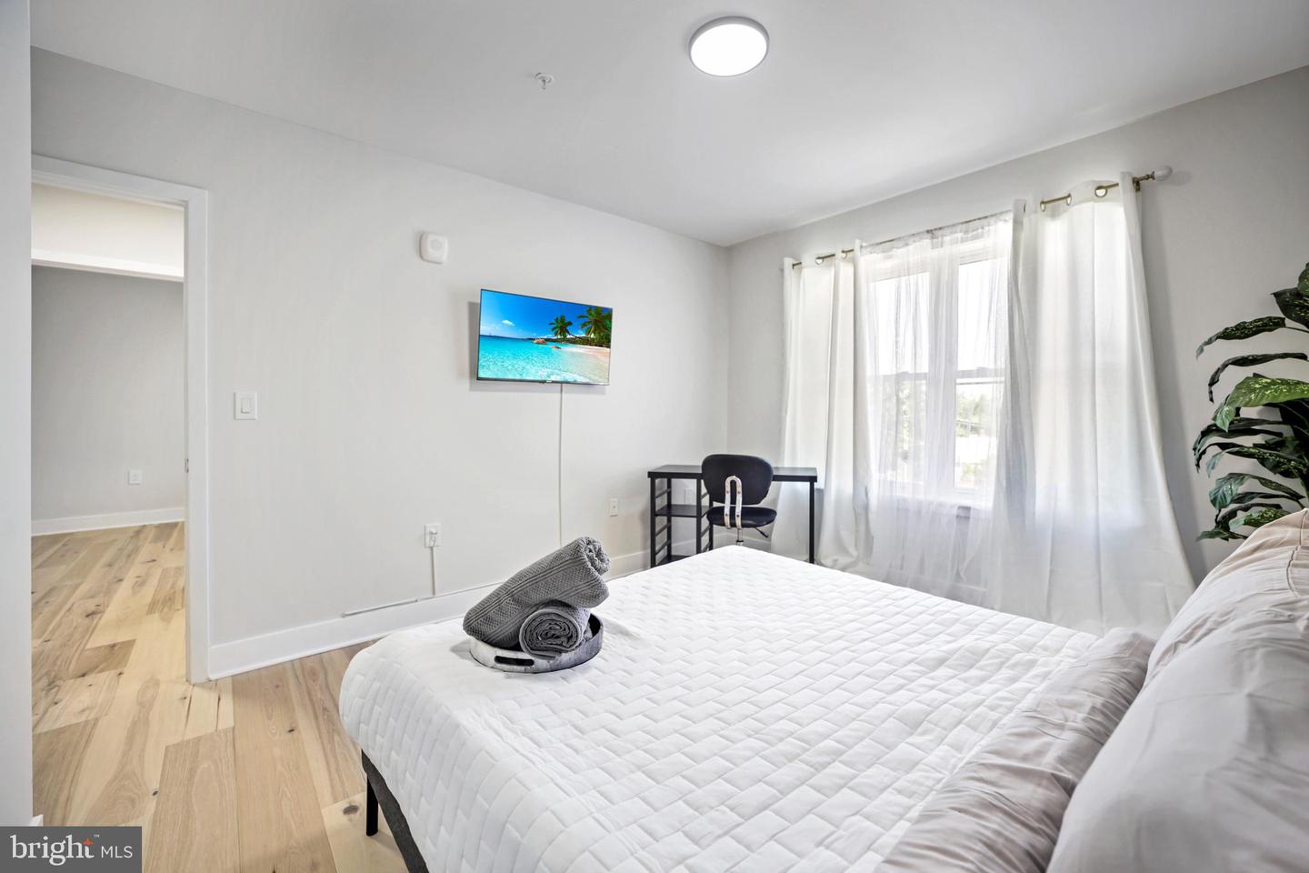 1621 T ST SE #8, WASHINGTON, District Of Columbia 20020, 4 Bedrooms Bedrooms, ,2 BathroomsBathrooms,Residential,For sale,1621 T ST SE #8,DCDC2212900 MLS # DCDC2212900