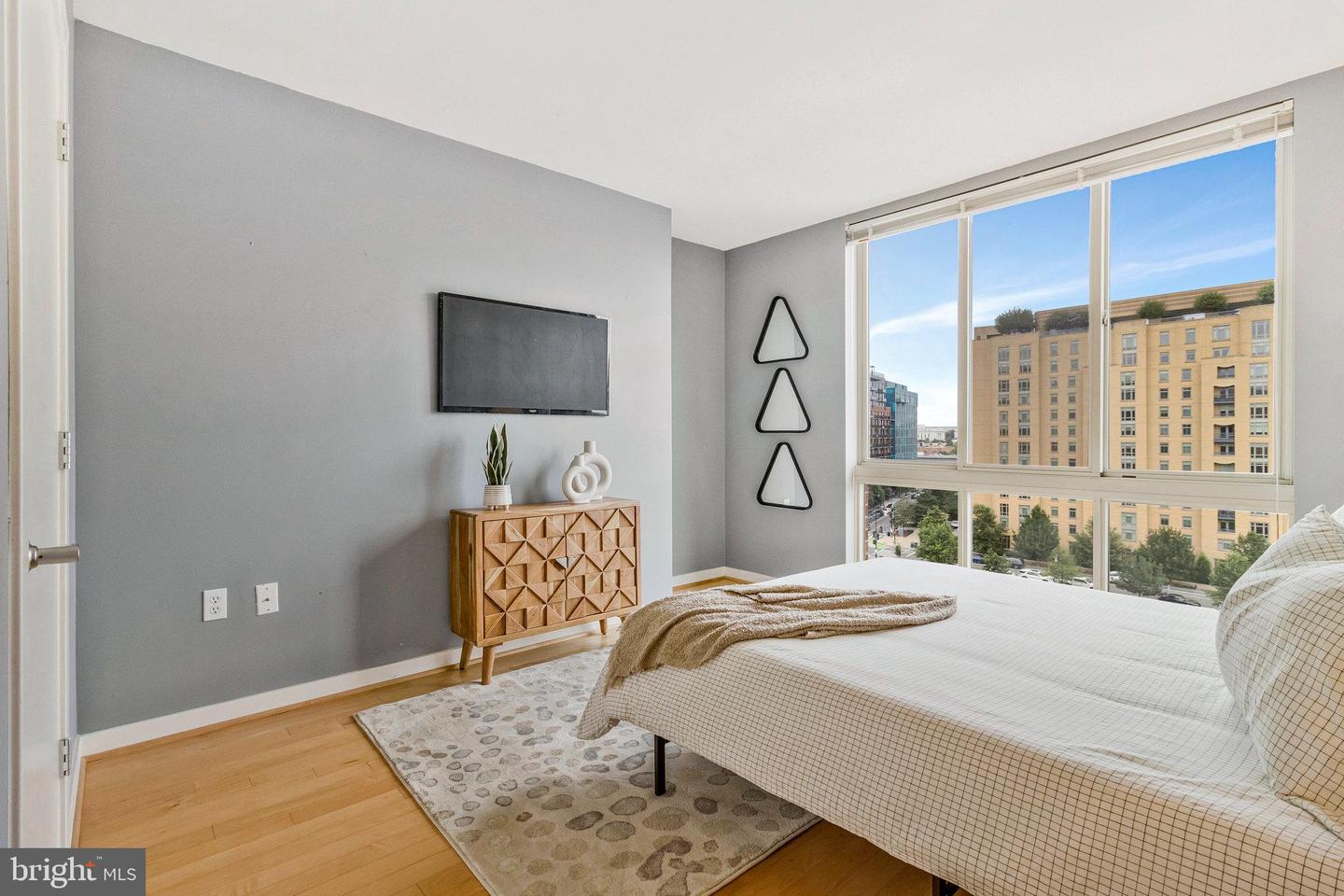 1000 NEW JERSEY AVE SE #914, WASHINGTON, District Of Columbia 20003, 2 Bedrooms Bedrooms, ,2 BathroomsBathrooms,Residential,For sale,1000 NEW JERSEY AVE SE #914,DCDC2212902 MLS # DCDC2212902
