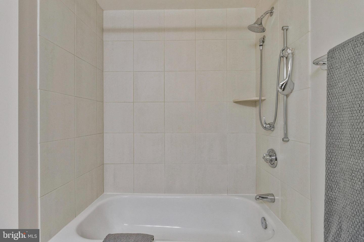 1000 NEW JERSEY AVE SE #914, WASHINGTON, District Of Columbia 20003, 2 Bedrooms Bedrooms, ,2 BathroomsBathrooms,Residential,For sale,1000 NEW JERSEY AVE SE #914,DCDC2212902 MLS # DCDC2212902