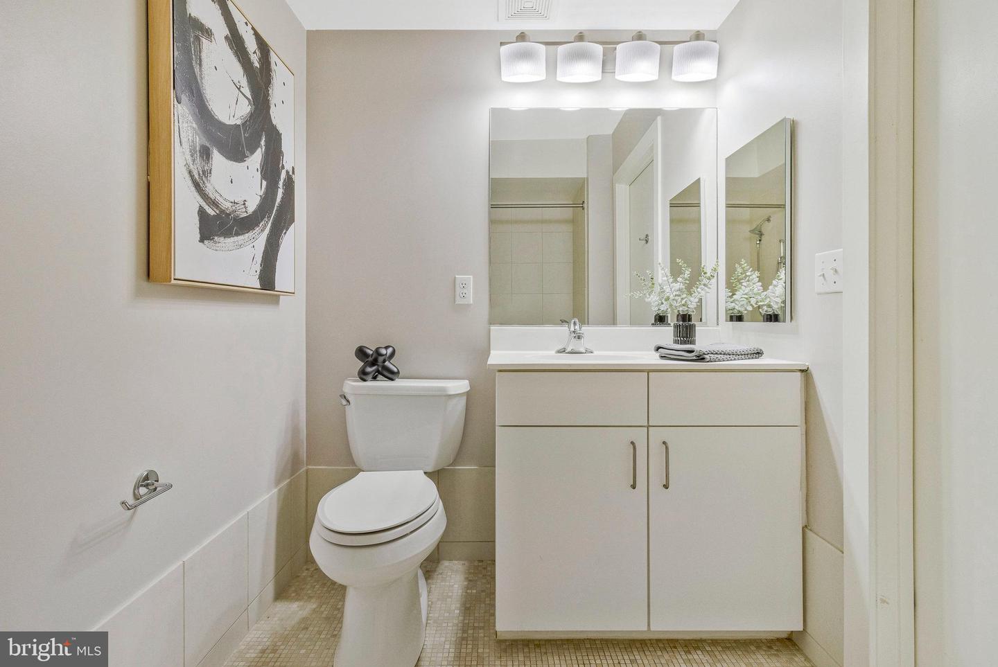 1000 NEW JERSEY AVE SE #914, WASHINGTON, District Of Columbia 20003, 2 Bedrooms Bedrooms, ,2 BathroomsBathrooms,Residential,For sale,1000 NEW JERSEY AVE SE #914,DCDC2212902 MLS # DCDC2212902