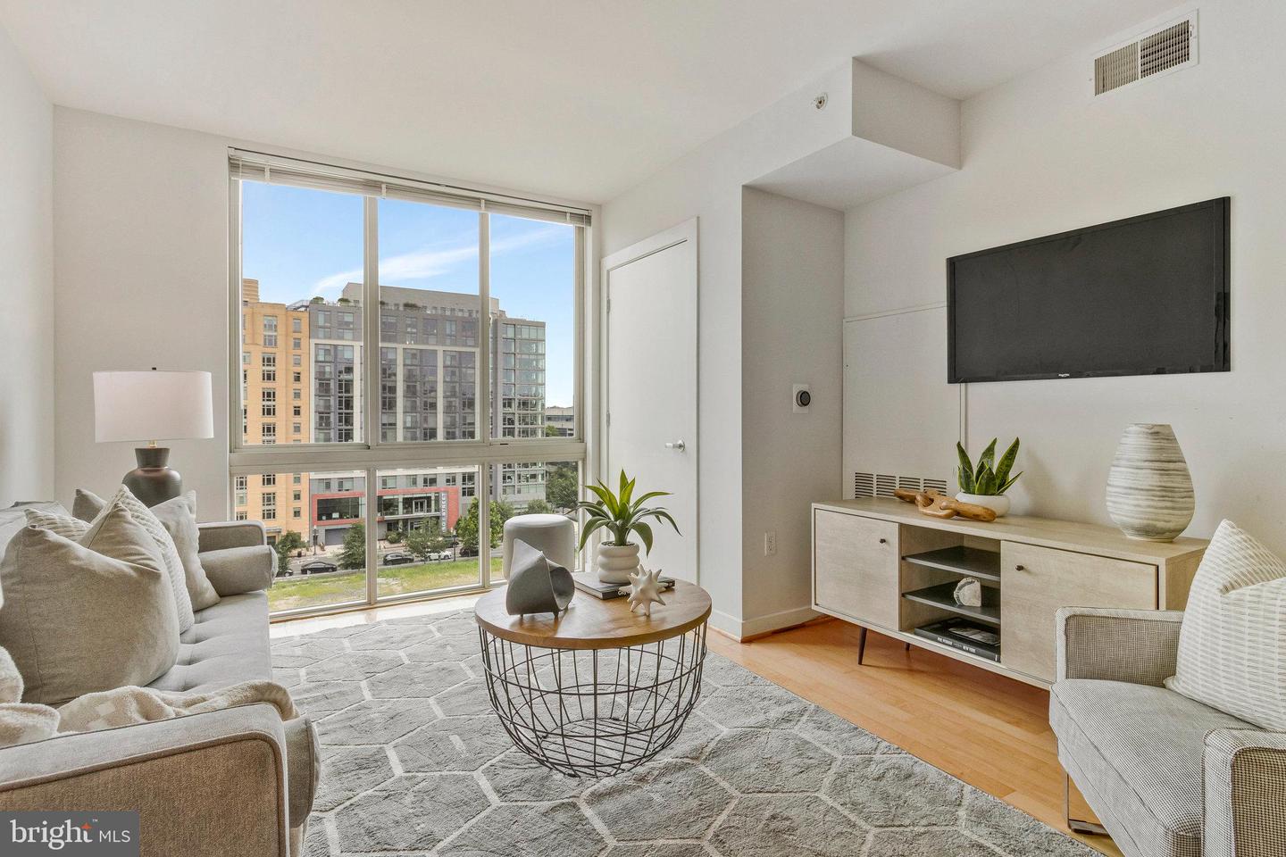 1000 NEW JERSEY AVE SE #914, WASHINGTON, District Of Columbia 20003, 2 Bedrooms Bedrooms, ,2 BathroomsBathrooms,Residential,For sale,1000 NEW JERSEY AVE SE #914,DCDC2212902 MLS # DCDC2212902