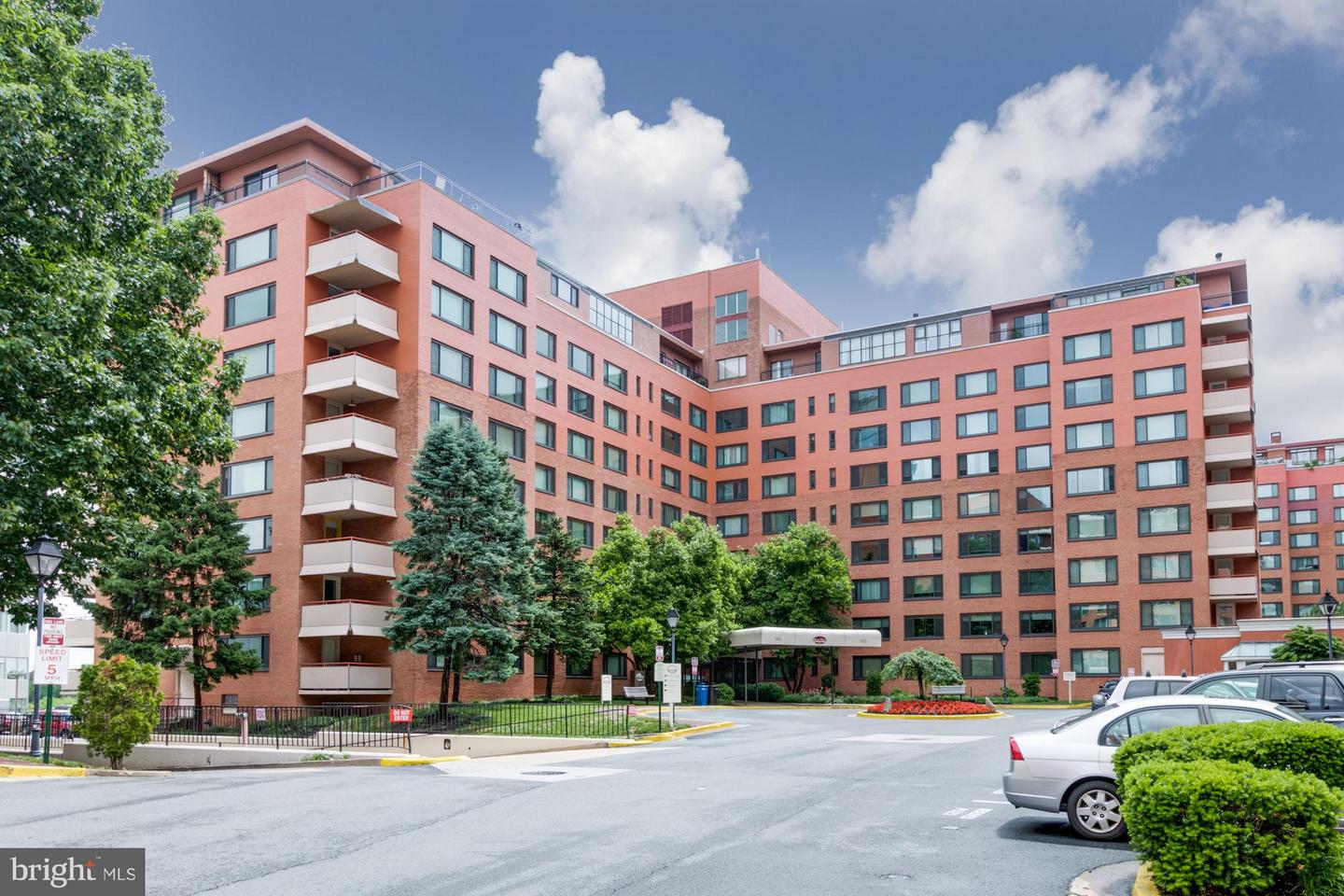 1021 ARLINGTON BLVD #647, ARLINGTON, Virginia 22209, ,1 BathroomBathrooms,Residential,For sale,1021 ARLINGTON BLVD #647,VAAR2061658 MLS # VAAR2061658
