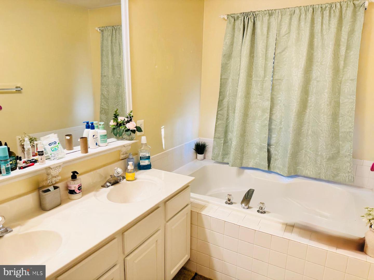 8620 DIVER CT, BRISTOW, Virginia 20136, 4 Bedrooms Bedrooms, ,3 BathroomsBathrooms,Residential,For sale,8620 DIVER CT,VAPW2100468 MLS # VAPW2100468