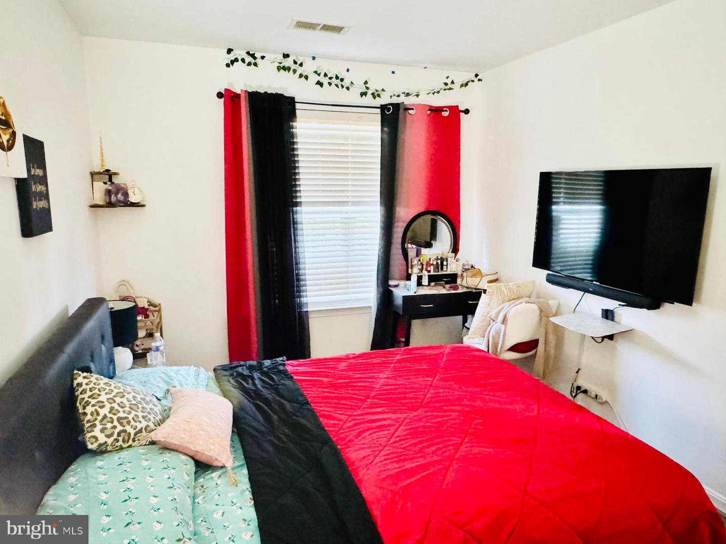 8620 DIVER CT, BRISTOW, Virginia 20136, 4 Bedrooms Bedrooms, ,3 BathroomsBathrooms,Residential,For sale,8620 DIVER CT,VAPW2100468 MLS # VAPW2100468