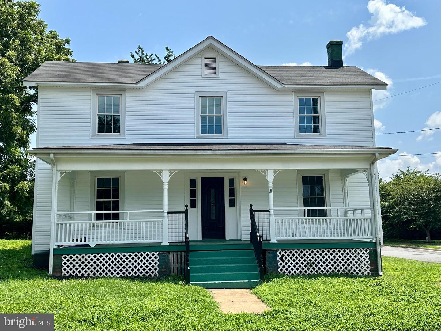 301 VIRGINIA AVE, CULPEPER, Virginia 22701, 3 Bedrooms Bedrooms, 8 Rooms Rooms,2 BathroomsBathrooms,Residential,For sale,301 VIRGINIA AVE,VACU2011146 MLS # VACU2011146