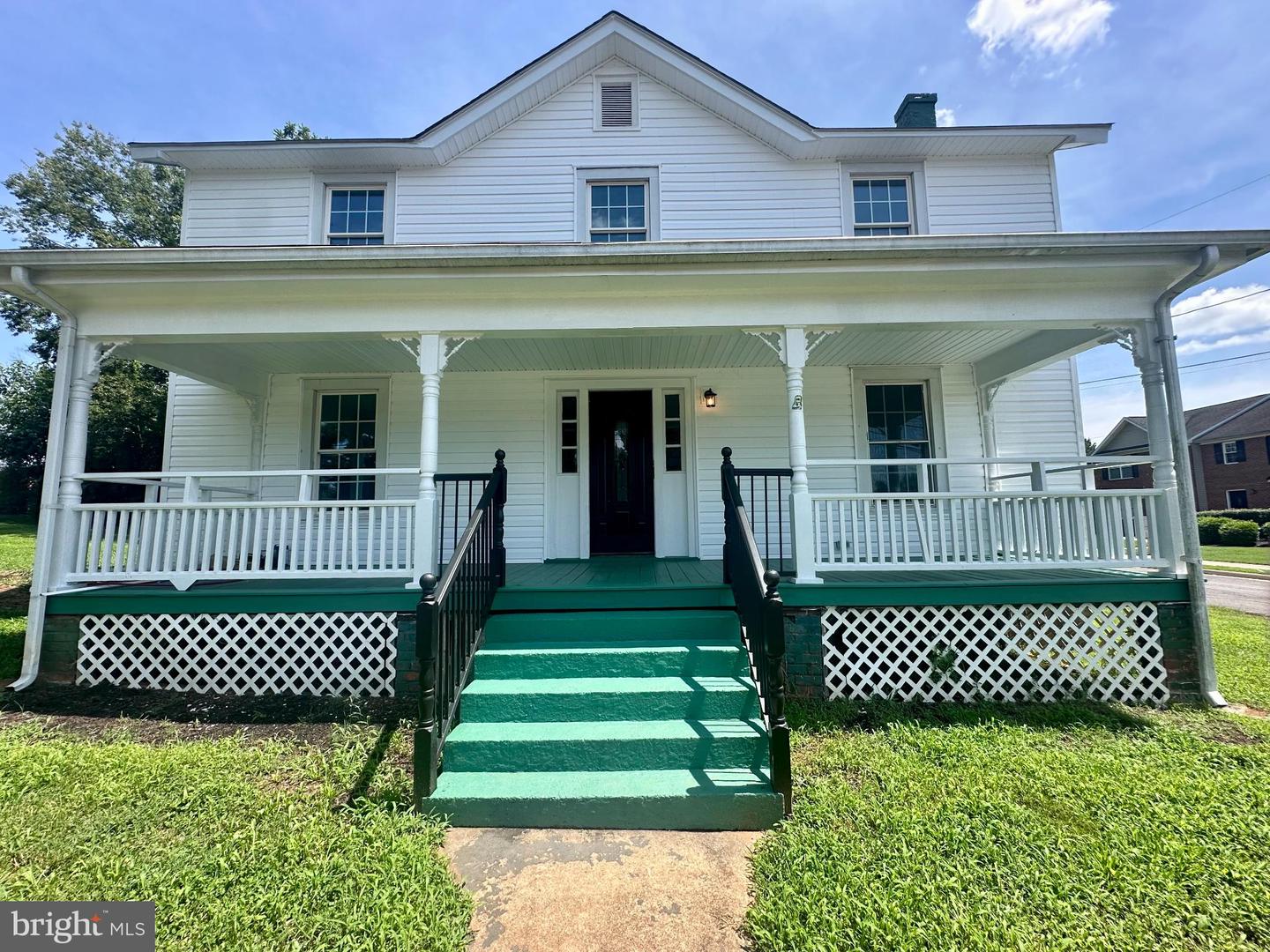 301 VIRGINIA AVE, CULPEPER, Virginia 22701, 3 Bedrooms Bedrooms, 8 Rooms Rooms,2 BathroomsBathrooms,Residential,For sale,301 VIRGINIA AVE,VACU2011146 MLS # VACU2011146