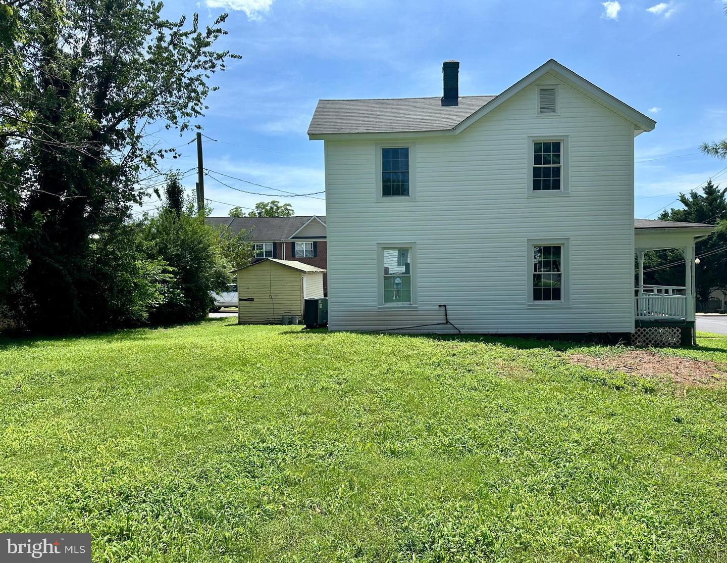 301 VIRGINIA AVE, CULPEPER, Virginia 22701, 3 Bedrooms Bedrooms, 8 Rooms Rooms,2 BathroomsBathrooms,Residential,For sale,301 VIRGINIA AVE,VACU2011146 MLS # VACU2011146