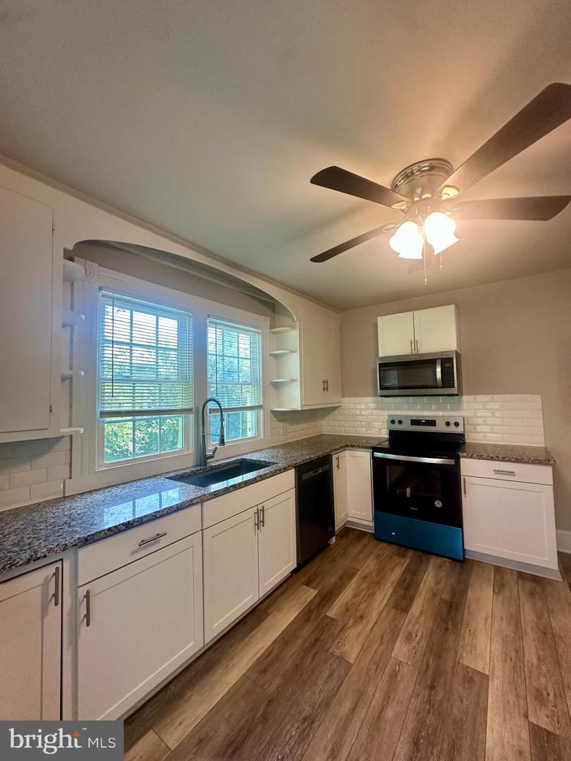 301 VIRGINIA AVE, CULPEPER, Virginia 22701, 3 Bedrooms Bedrooms, 8 Rooms Rooms,2 BathroomsBathrooms,Residential,For sale,301 VIRGINIA AVE,VACU2011146 MLS # VACU2011146