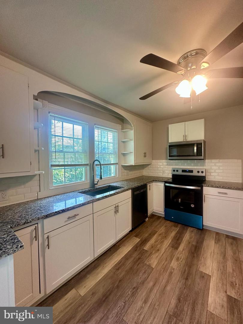301 VIRGINIA AVE, CULPEPER, Virginia 22701, 3 Bedrooms Bedrooms, 8 Rooms Rooms,2 BathroomsBathrooms,Residential,For sale,301 VIRGINIA AVE,VACU2011146 MLS # VACU2011146