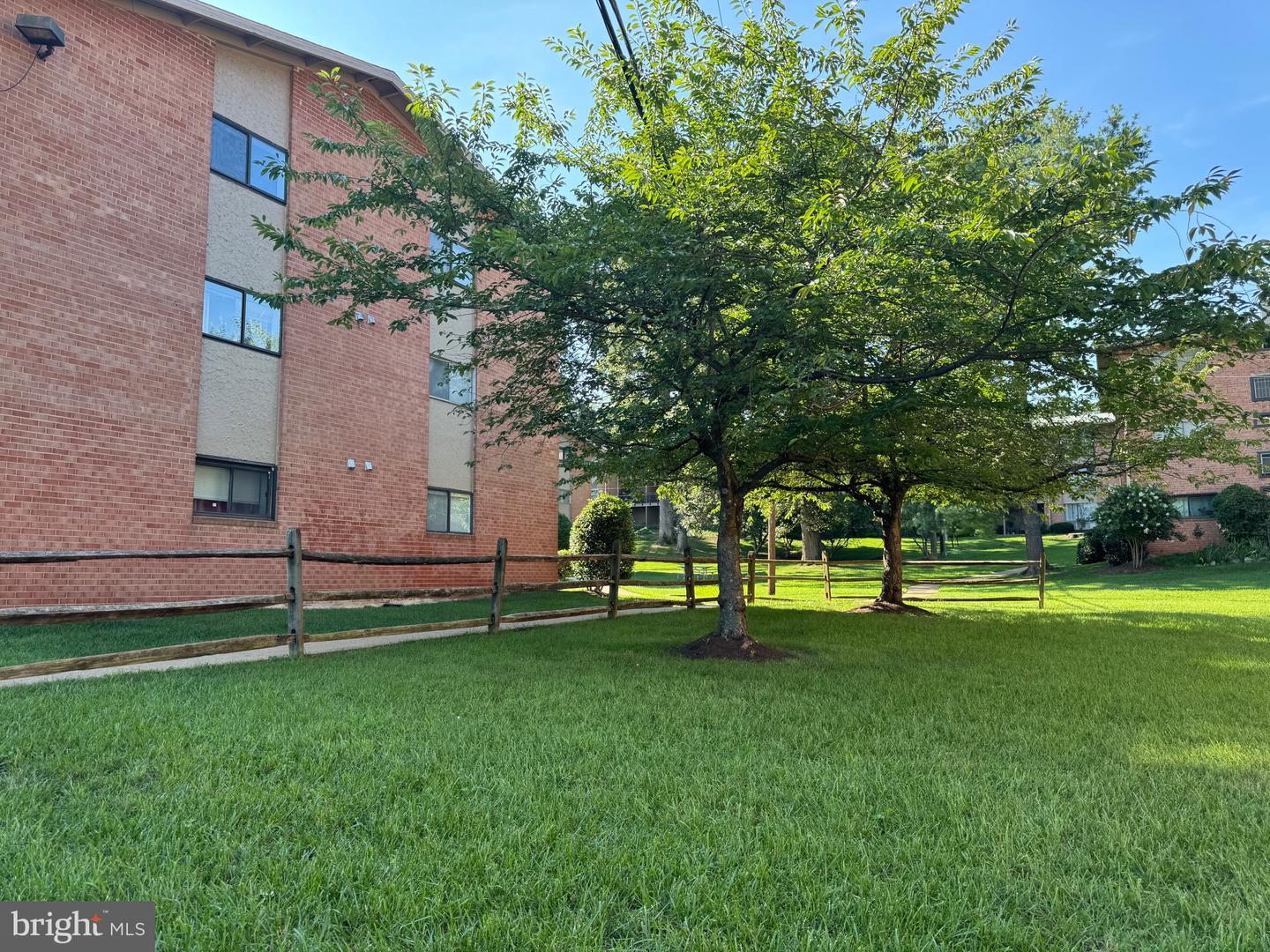 7328 LEE HWY #102, FALLS CHURCH, Virginia 22046, 1 Bedroom Bedrooms, ,1 BathroomBathrooms,Residential,For sale,7328 LEE HWY #102,VAFX2258706 MLS # VAFX2258706