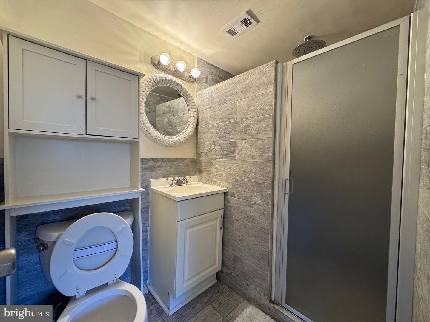 7328 LEE HWY #102, FALLS CHURCH, Virginia 22046, 1 Bedroom Bedrooms, ,1 BathroomBathrooms,Residential,For sale,7328 LEE HWY #102,VAFX2258706 MLS # VAFX2258706