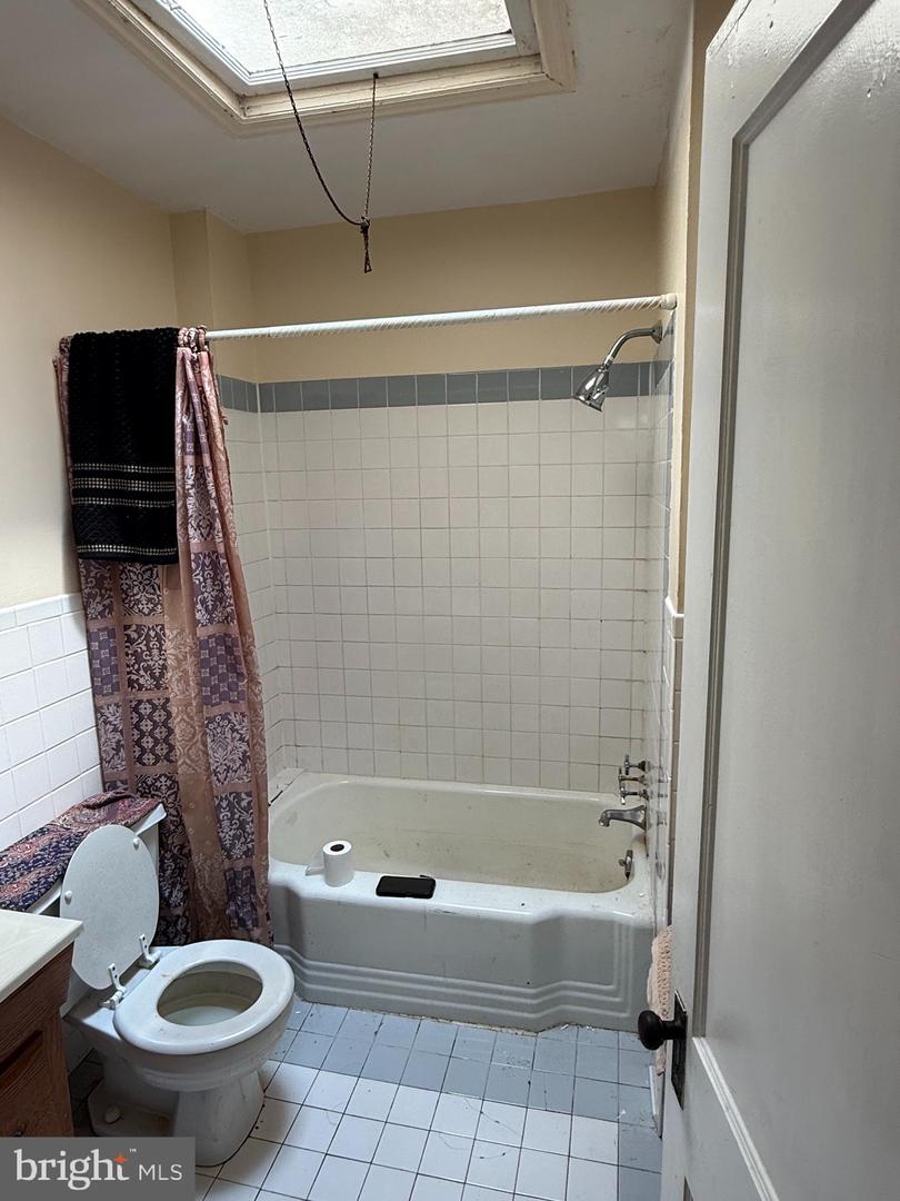 1533 NORTH CAROLINA AVE NE, WASHINGTON, District Of Columbia 20002, 3 Bedrooms Bedrooms, 7 Rooms Rooms,1 BathroomBathrooms,Residential,For sale,1533 NORTH CAROLINA AVE NE,DCDC2212930 MLS # DCDC2212930