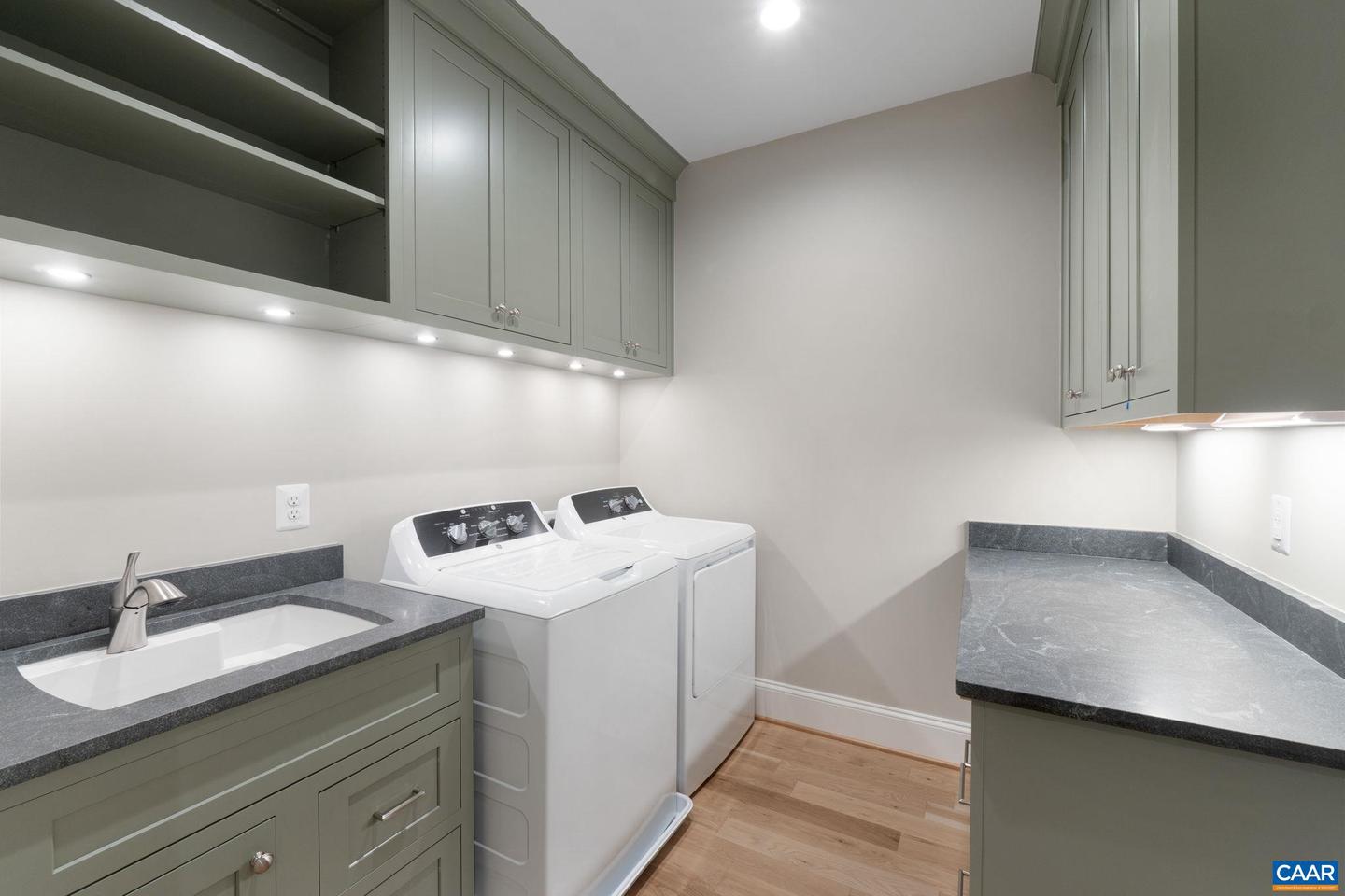 2 MORGANTOWN RD, CHARLOTTESVILLE, Virginia 22903, 4 Bedrooms Bedrooms, ,4 BathroomsBathrooms,Residential,For sale,2 MORGANTOWN RD,667312 MLS # 667312