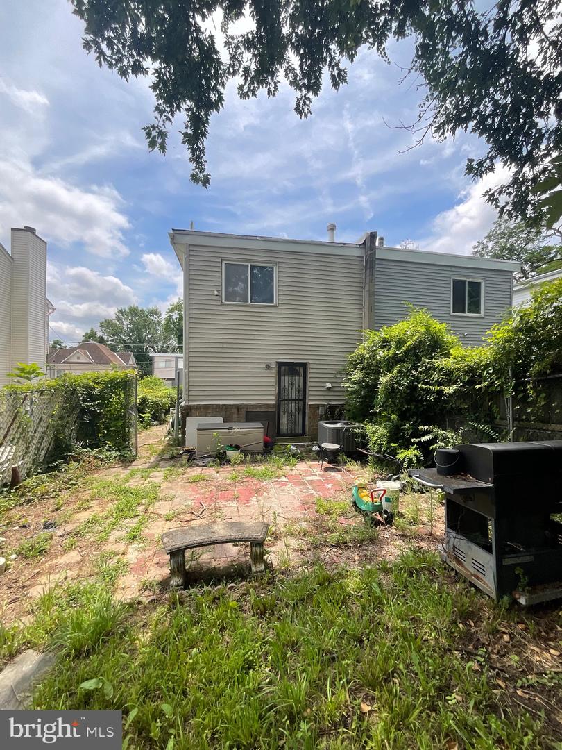 WASHINGTON, District Of Columbia 20019, 4 Bedrooms Bedrooms, ,1 BathroomBathrooms,Residential,For sale,DCDC2212966 MLS # DCDC2212966
