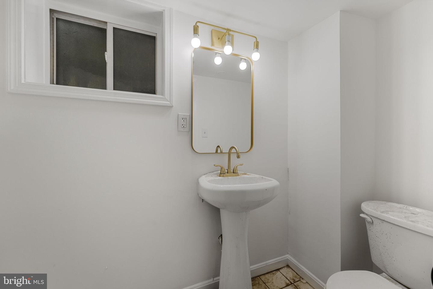 2712 S DAKOTA AVE NE, WASHINGTON, District Of Columbia 20018, 3 Bedrooms Bedrooms, ,3 BathroomsBathrooms,Residential,For sale,2712 S DAKOTA AVE NE,DCDC2212974 MLS # DCDC2212974