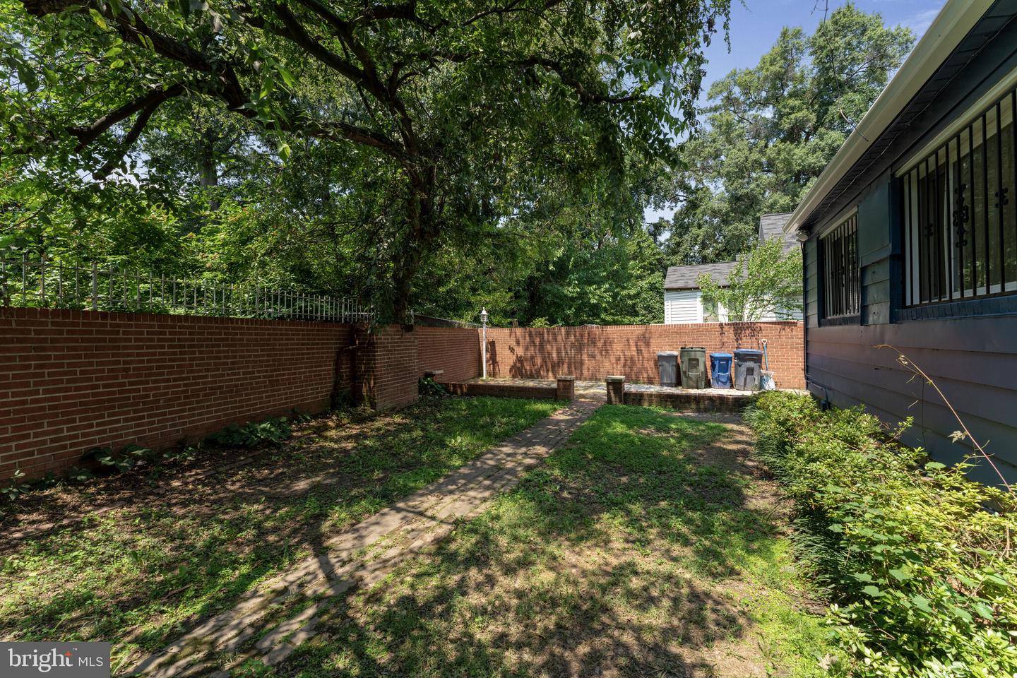 2712 S DAKOTA AVE NE, WASHINGTON, District Of Columbia 20018, 3 Bedrooms Bedrooms, ,3 BathroomsBathrooms,Residential,For sale,2712 S DAKOTA AVE NE,DCDC2212974 MLS # DCDC2212974