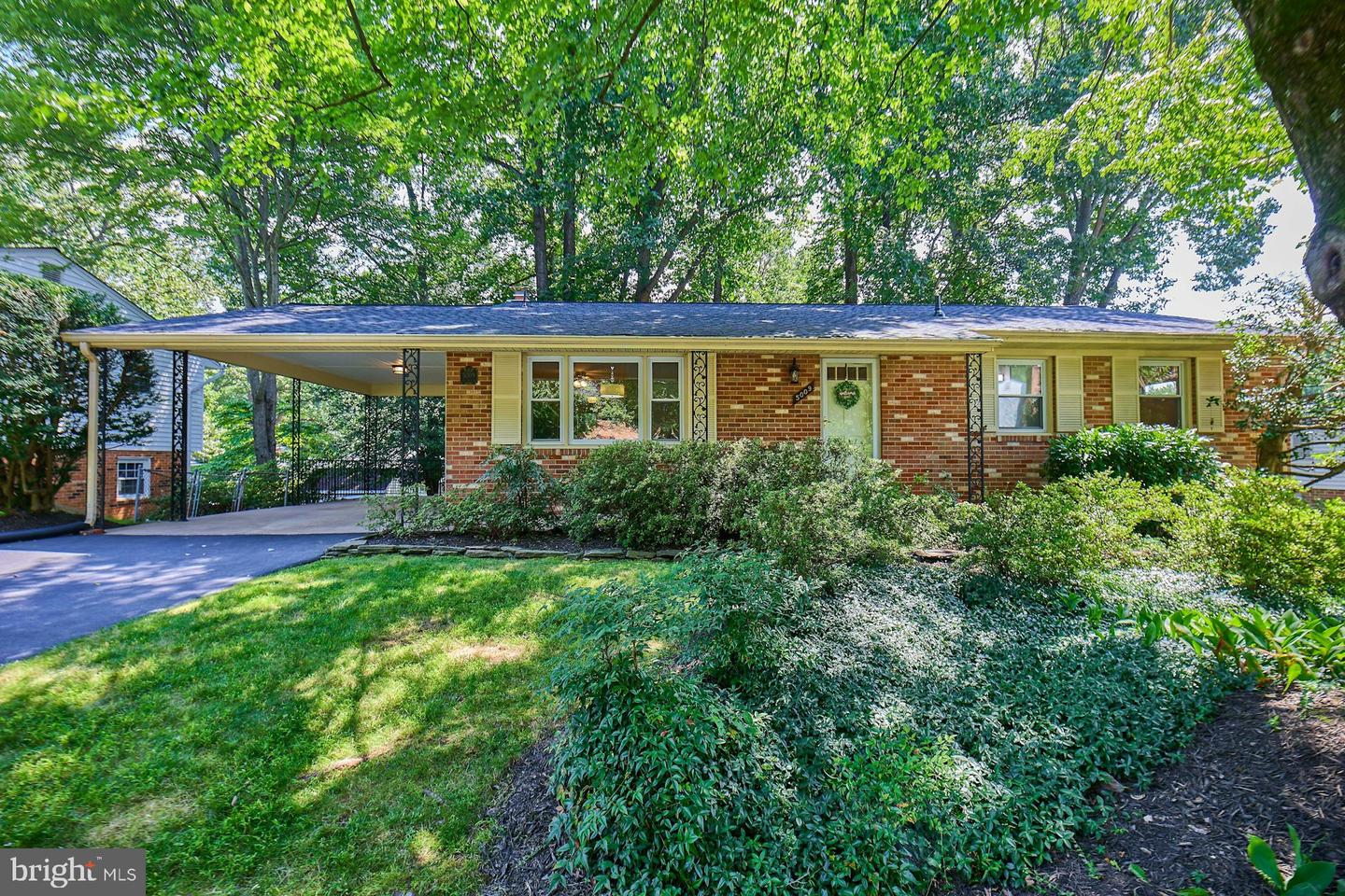 5009 LONE OAK PL, FAIRFAX, Virginia 22032, 4 Bedrooms Bedrooms, ,3 BathroomsBathrooms,Residential,For sale,5009 LONE OAK PL,VAFX2223544 MLS # VAFX2223544